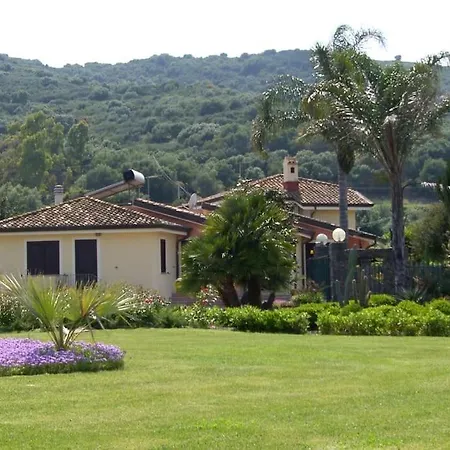 Le 3 *